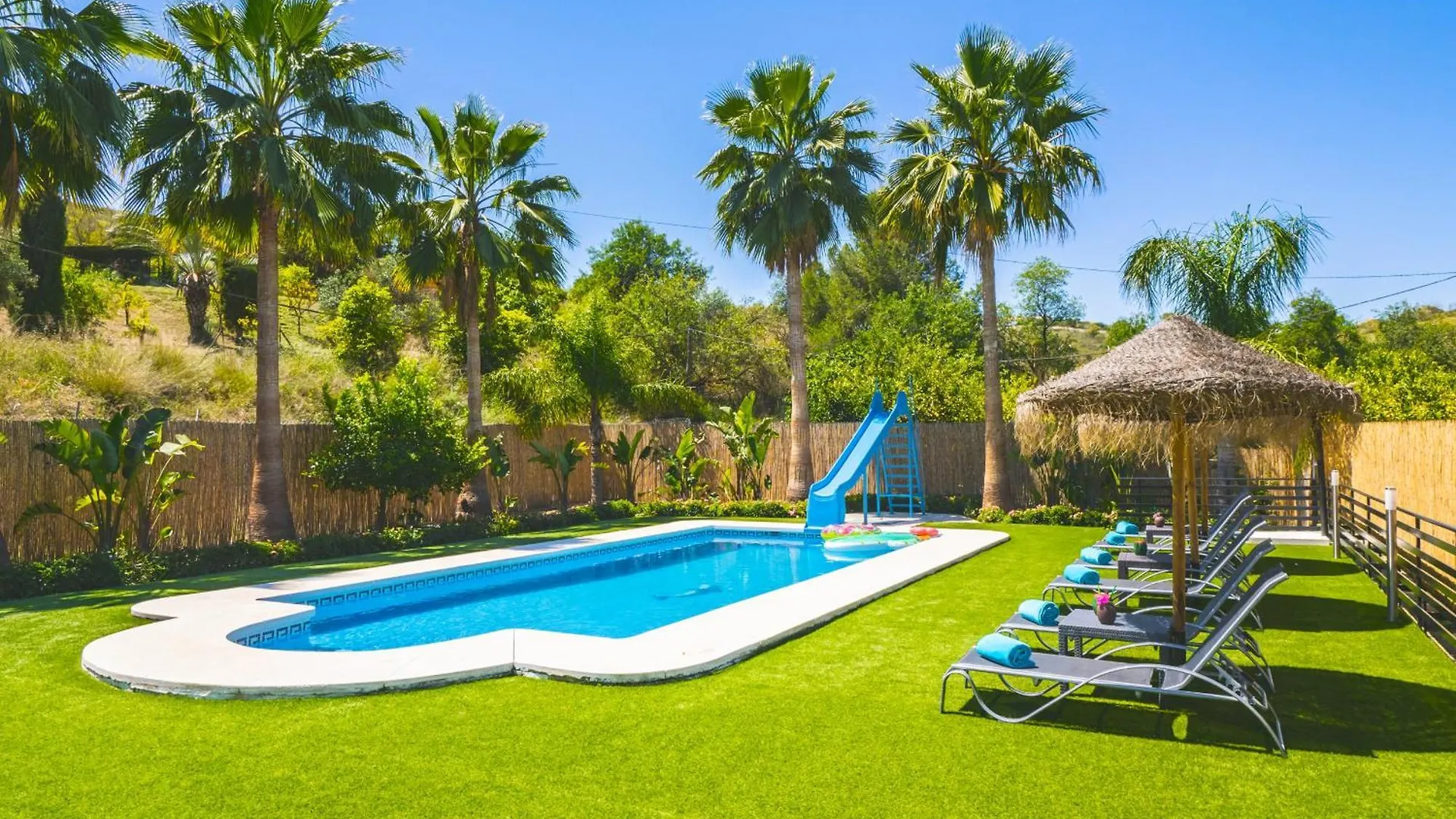 Cubo'S Lemon House Villa Cartama Spain